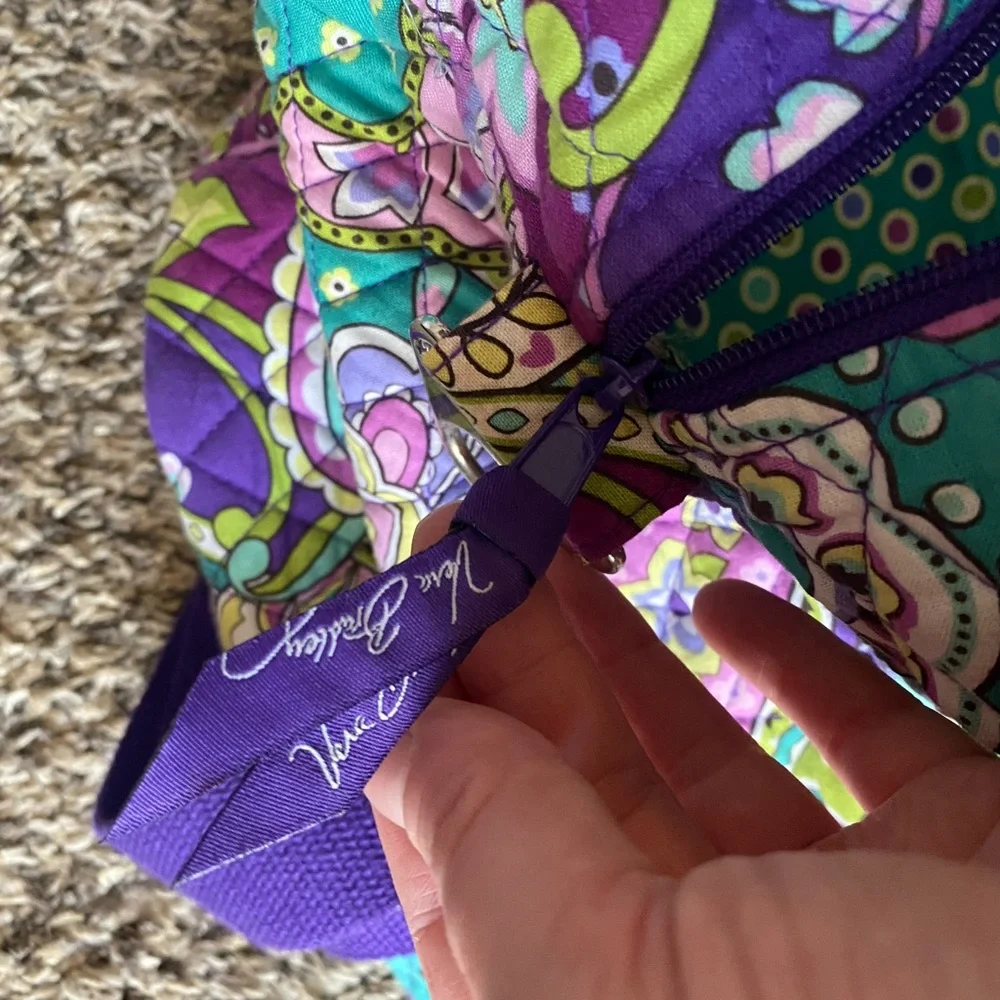 Vibrant Vera Bradley Paisley Women's Duffle - Picture 2 of 7